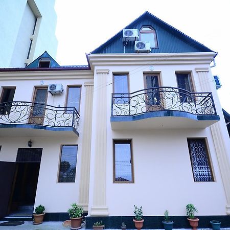 Zebo Hotel Batumi Exterior photo