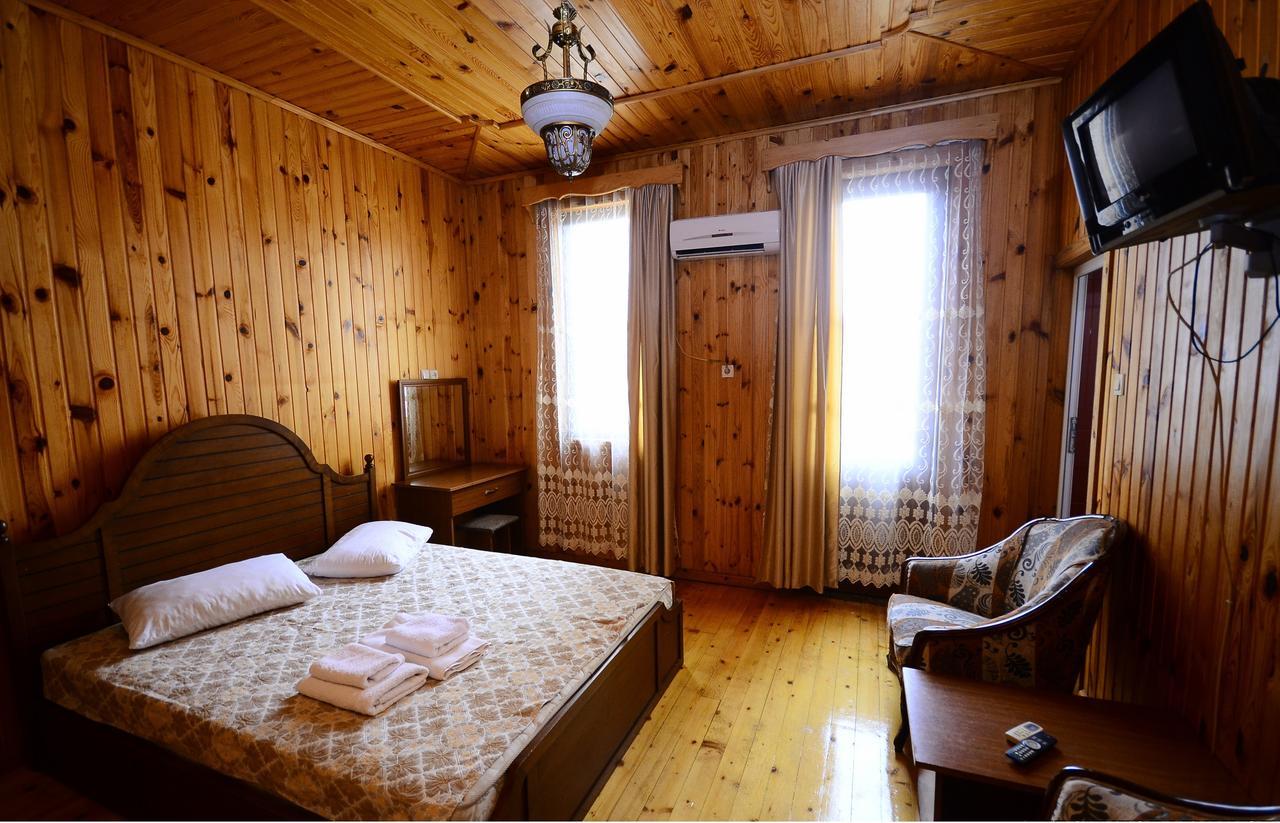 Zebo Hotel Batumi Exterior photo